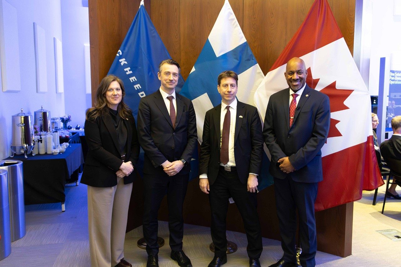 Lockheed Martin Canada Welcomes Finnish Delegation 